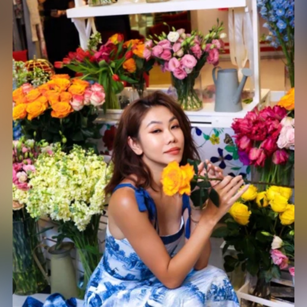 Alice + Olivia ROSALEE MAXI CHATEAU DRESS - Picture 10 of 15